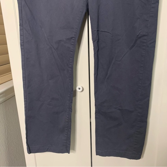 Men’s Lacoste Regular Fit Chino Pants - Picture 7 of 10